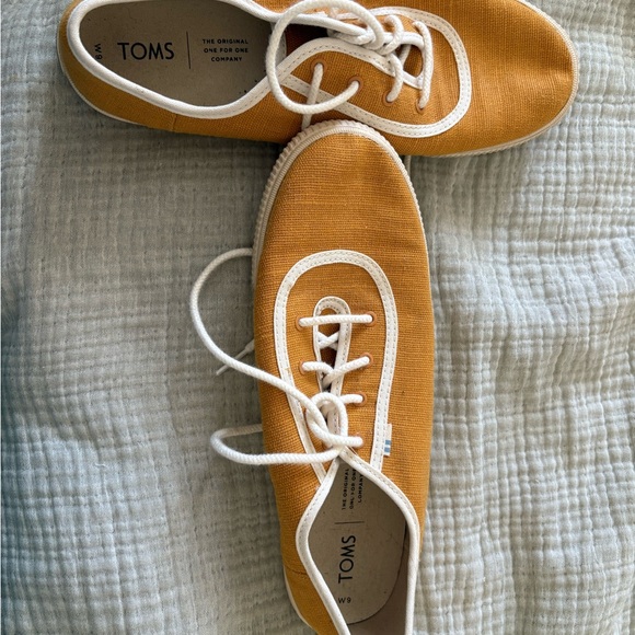 Toms Shoes - TOMS Golden Canvas Lace-Up Shoes